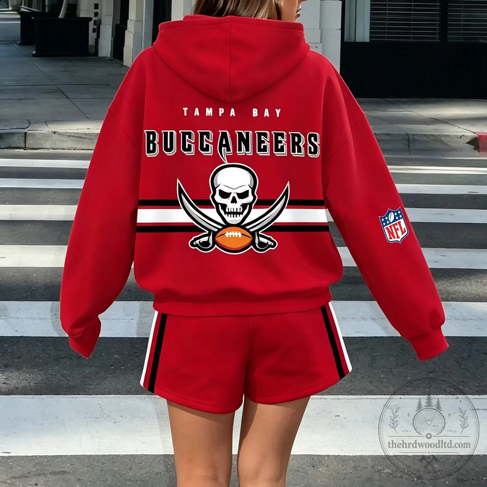 Tampa Bay Buccaneers Football Team Logo Red Hoodie and Shorts Set